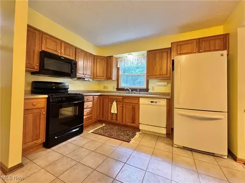 6925 Colleen Dr, Boardman, OH 44512 photo 12