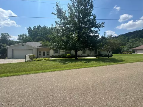 3264 Simpson Rd SE, Dennison, OH 44621