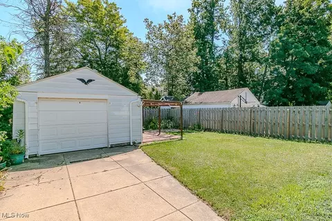 1709 Douglas Rd, Wickliffe, OH 44092 photo 30