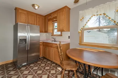 1709 Douglas Rd, Wickliffe, OH 44092 photo 18