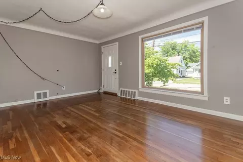 1709 Douglas Rd, Wickliffe, OH 44092 photo 17