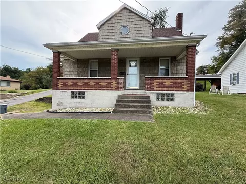 209 Gladys Ave, Mingo Junction, OH 43938