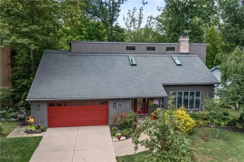 8434 Settlers Psge, Brecksville, OH 44141