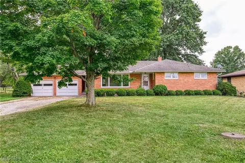 4690 Tallmadge Rd, Rootstown, OH 44272