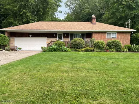 171 Butternut Ln, Northfield Center, OH 44067