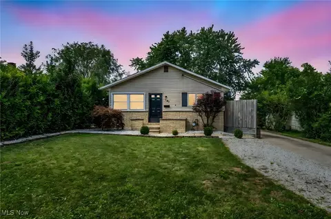 321 Jackson St, Medina, OH 44256