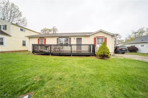 310 Essex Rd, Vermilion, OH 44089