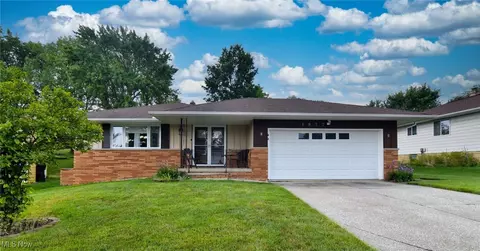 1977 Jacqueline Dr, Parma, OH 44134