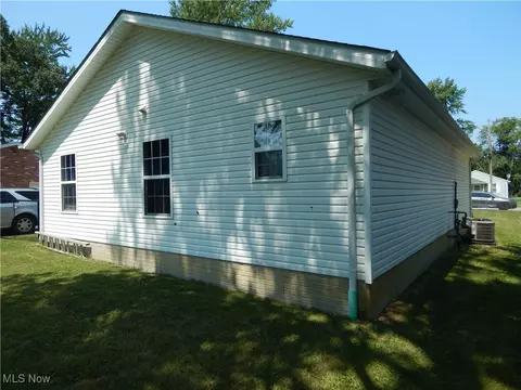 173 Brace Ave, Elyria, OH 44035 photo 21
