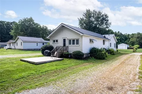 862 E Overton Dr, Akron, OH 44319 photo 6