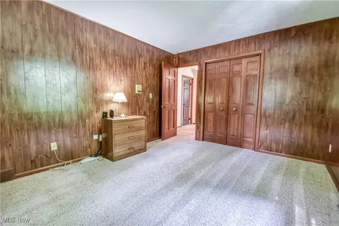 Bedroom - 2439 Beechersbrook Ln, Madison, OH 44057 photo 2 of 11