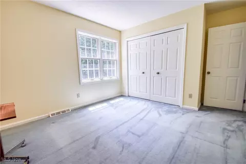 Bedroom - 2439 Beechersbrook Ln, Madison, OH 44057 photo 5 of 11