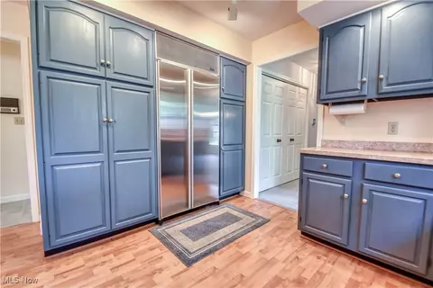 Kitchen - 2439 Beechersbrook Ln, Madison, OH 44057 photo 3 of 4