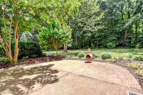 Exterior - 2439 Beechersbrook Ln, Madison, OH 44057 photo 7 of 10