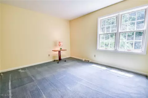 Bedroom - 2439 Beechersbrook Ln, Madison, OH 44057 photo 6 of 11