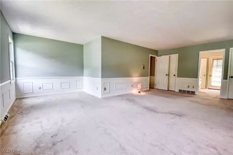 Bedroom - 2439 Beechersbrook Ln, Madison, OH 44057 photo 3 of 11