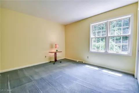 Bedroom - 2439 Beechersbrook Ln, Madison, OH 44057 photo 4 of 11
