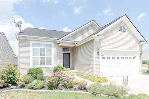 37626 Hunter Lake Dr, North Ridgeville, OH 44039