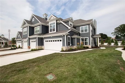 505 Port Side Dr, Avon Lake, OH 44012