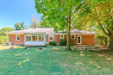 5018 Willoughcroft Rd, Willoughby, OH 44094 photo 33