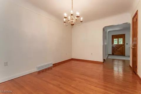 5018 Willoughcroft Rd, Willoughby, OH 44094 photo 10