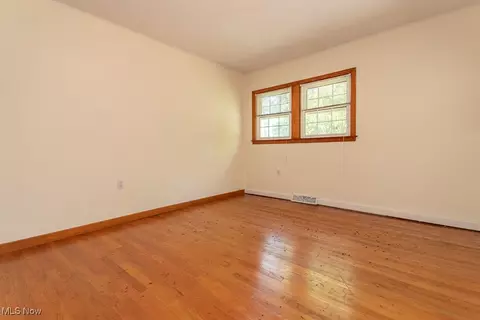 5018 Willoughcroft Rd, Willoughby, OH 44094 photo 14