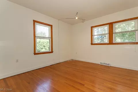 5018 Willoughcroft Rd, Willoughby, OH 44094 photo 16