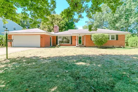 5018 Willoughcroft Rd, Willoughby, OH 44094