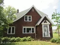 5260 W 220th St, Fairview Park, OH 44126