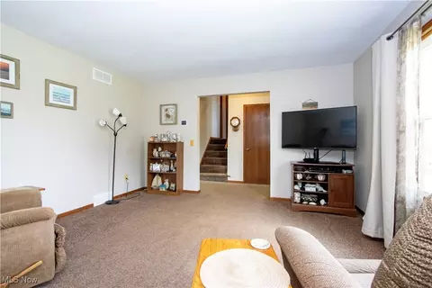 Living - 2255 E Messner Rd, Wooster, OH 44691 photo 2 of 5