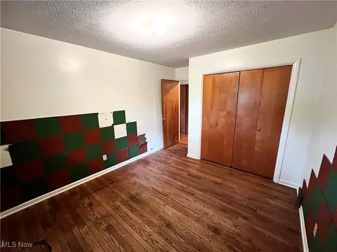 Bedroom - 2300 River Rd, Willoughby Hills, OH 44094 photo 3 of 7