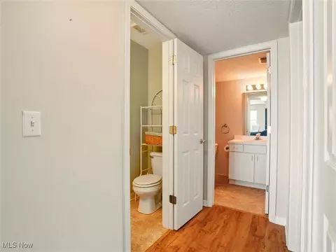 Entry Way - 5237 Lake Rd W #1133, Ashtabula, OH 44004 photo 1 of 1