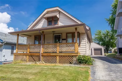 112 Churchill Rd, Girard, OH 44420