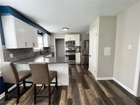 852 Lloyd Rd, Wickliffe, OH 44092 photo 8
