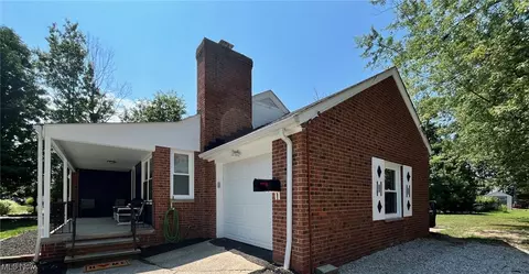 852 Lloyd Rd, Wickliffe, OH 44092 photo 2