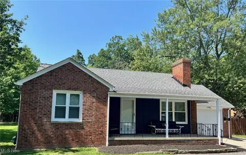 852 Lloyd Rd, Wickliffe, OH 44092