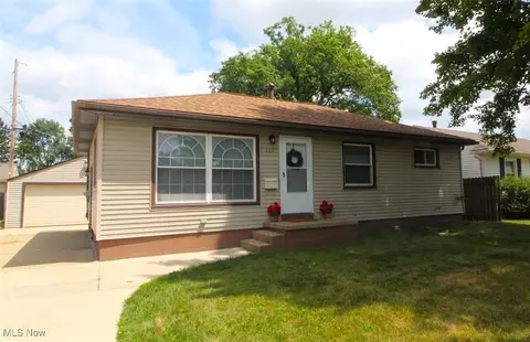 387 Lynn Dr, Cuyahoga Falls, OH 44221