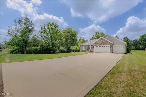 6117 Marelis Ave NE, Canton, OH 44721 photo 2