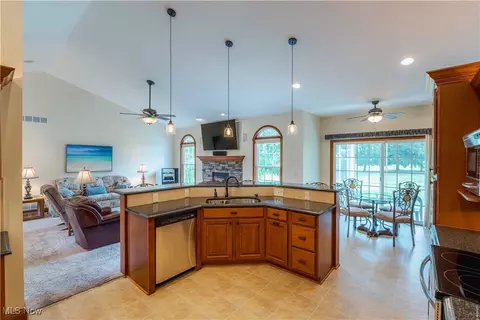 6117 Marelis Ave NE, Canton, OH 44721 photo 9
