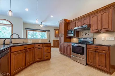 6117 Marelis Ave NE, Canton, OH 44721 photo 11