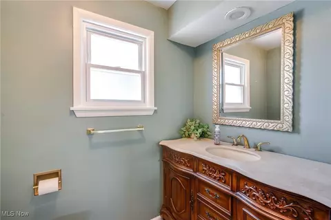 597 Herbert Rd, Akron, OH 44312 photo 22