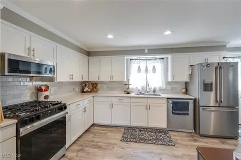 597 Herbert Rd, Akron, OH 44312 photo 14