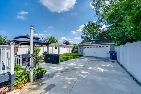 597 Herbert Rd, Akron, OH 44312 photo 28