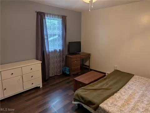 384 Moore Rd, Akron, OH 44319 photo 9