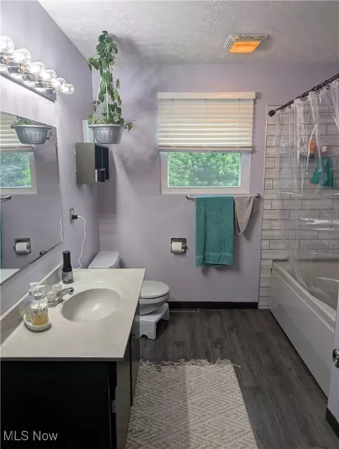 384 Moore Rd, Akron, OH 44319 photo 6
