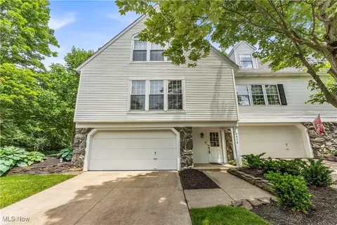 6838 Chaffee Ct, Brecksville, OH 44141