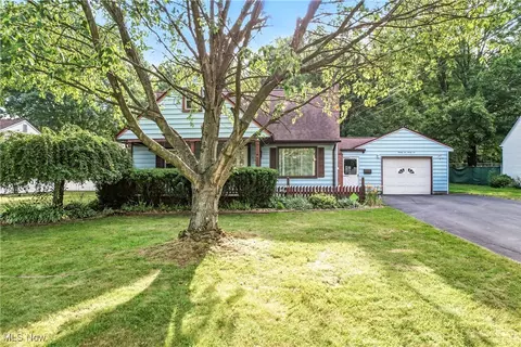 2692 S Schenley Ave, Youngstown, OH 44511