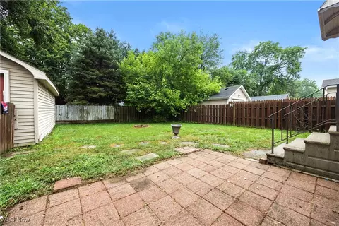 1041 Bell Ct, Elyria, OH 44035 photo 31