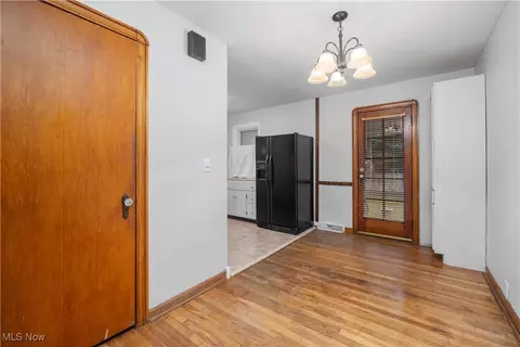 1041 Bell Ct, Elyria, OH 44035 photo 17
