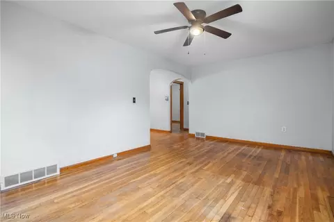 1041 Bell Ct, Elyria, OH 44035 photo 14